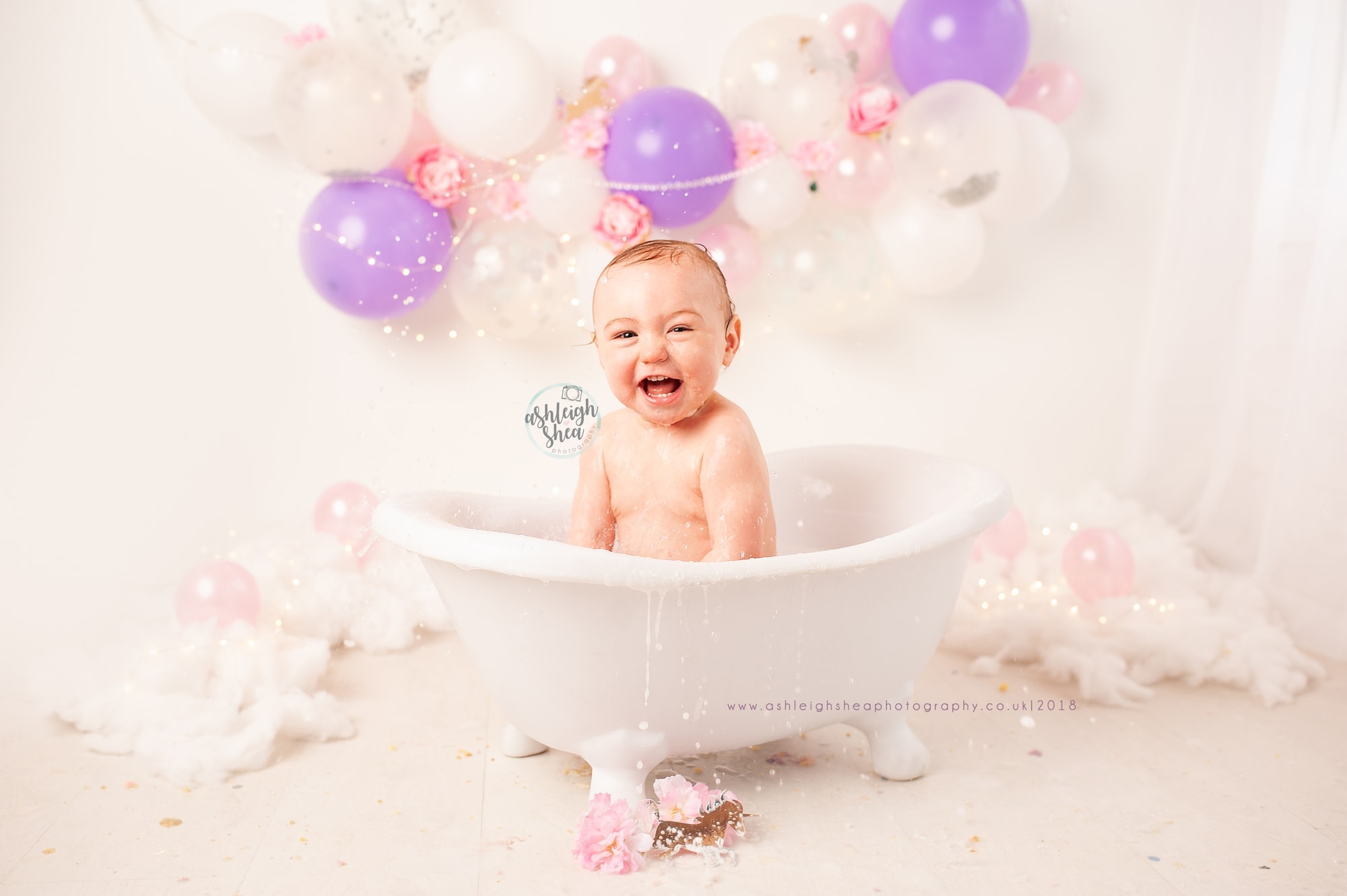 bath splash portrait session for babies 