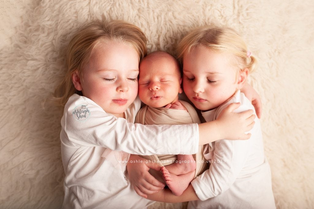 baby brother, big sisters, newborn photography, baby pictures, bromley, london, kent, family