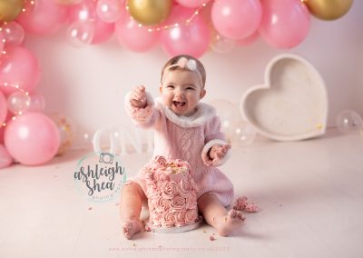 First Birthday, Heart Bowl, Cake Smash, Pink and Gold Balloon Garland, London, Ashleigh Shea Photography, Bromley Cake Smash Photographer