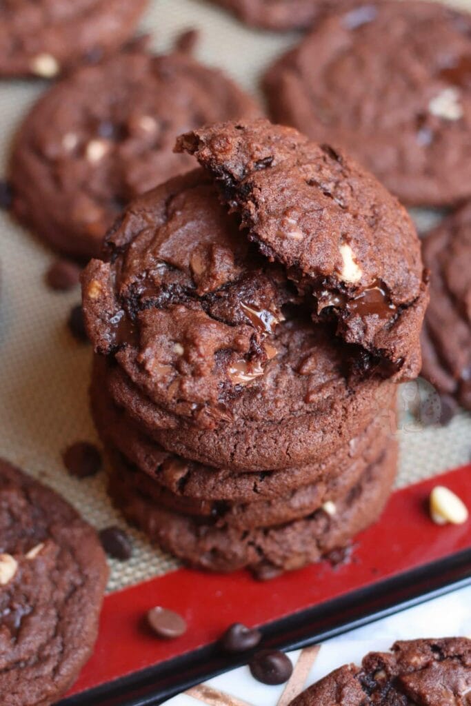 Janes Patisserie Triple Chocolate Cookies, Bake with the Family Feb